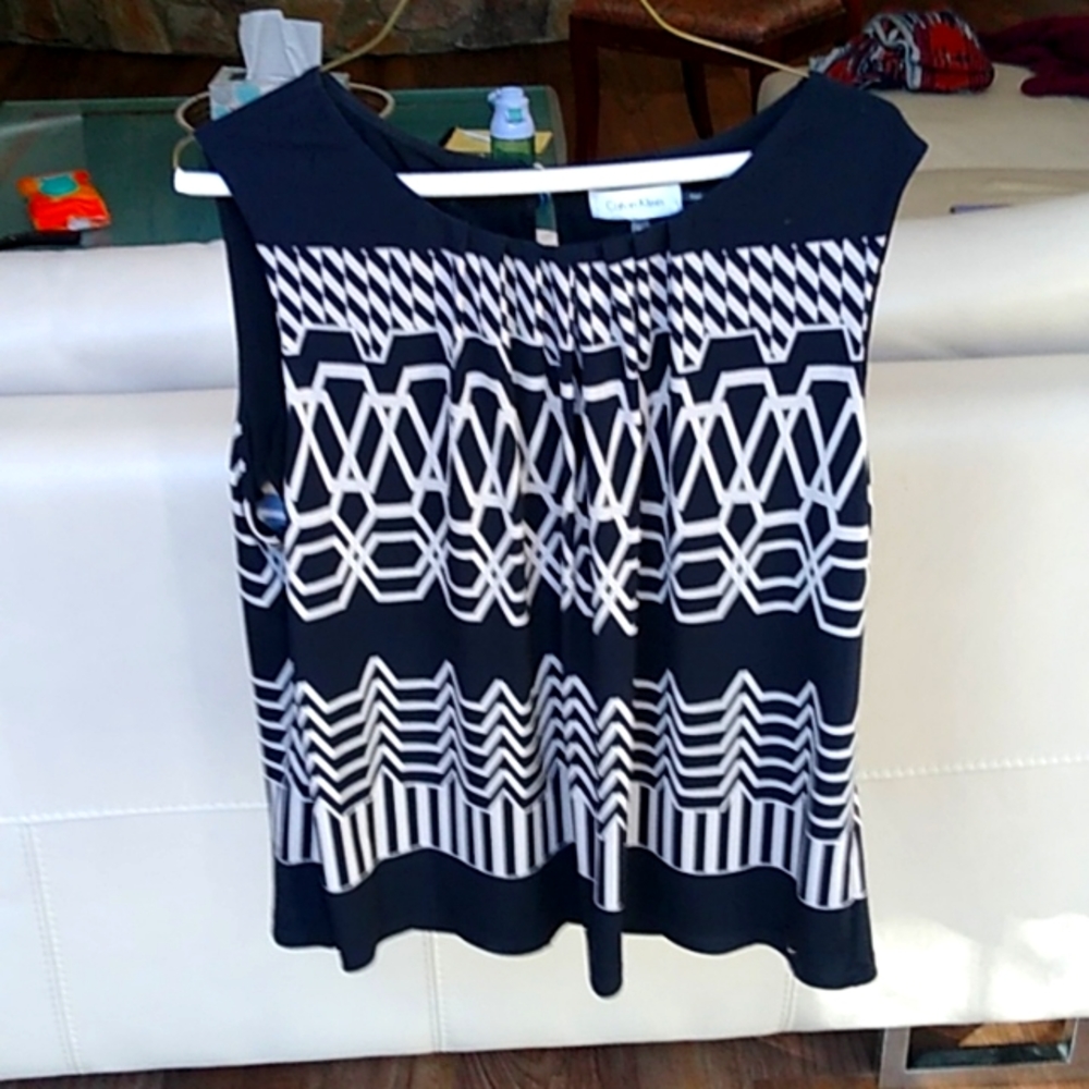 Calvin Klein patterned shell - Picture 1 of 2